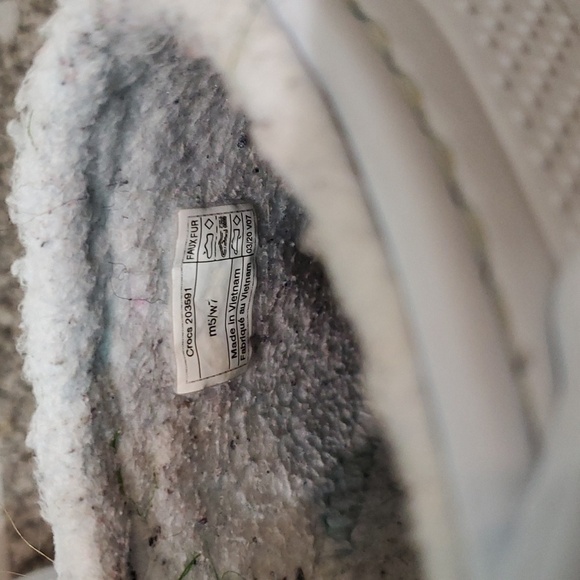 Crocs Women Clogs Classic Fuzz  Insulated lined Mules Outdoor shoes sz 7 - Picture 12 of 13